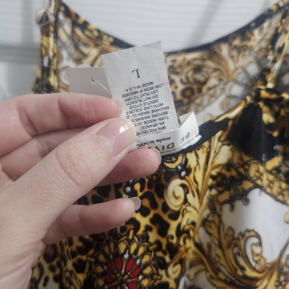 Chic Asymmetrical Black and Gold Women's Top - Picture 4 of 4